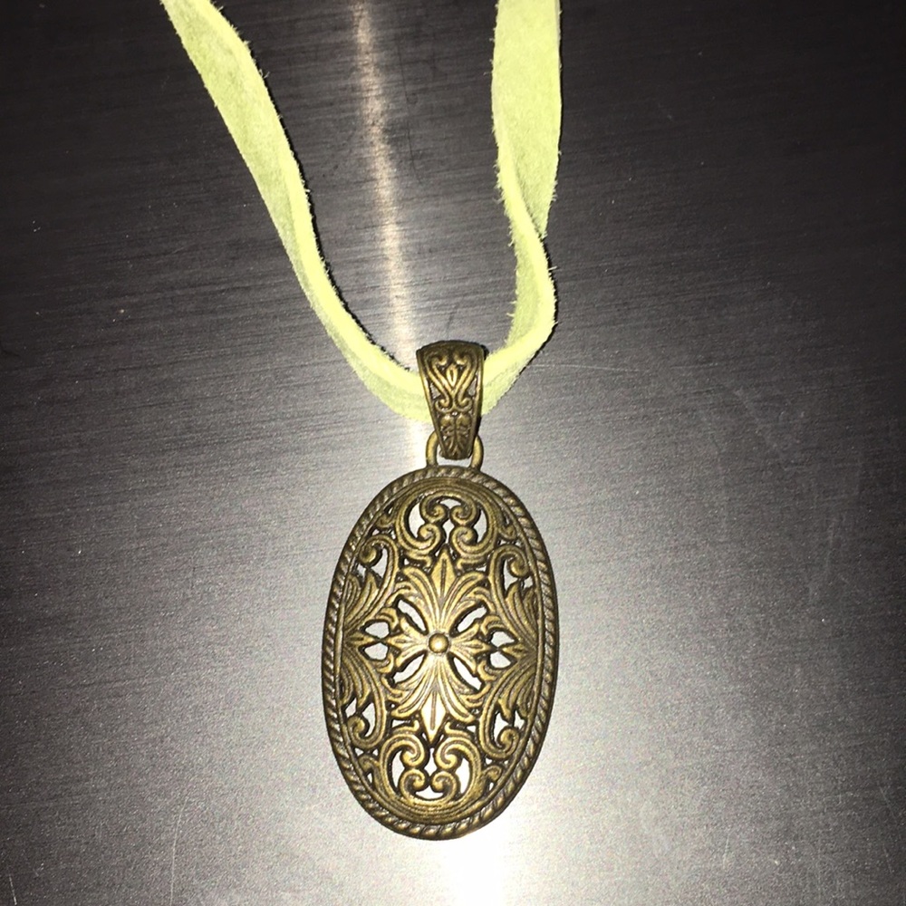Suede green pendent necklace